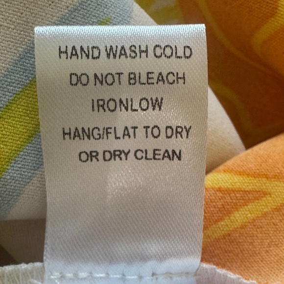 Oddi Women Small Floral Button-Up Multicolor Ruffle Short Sleeve Blouse NWT - Picture 10 of 10